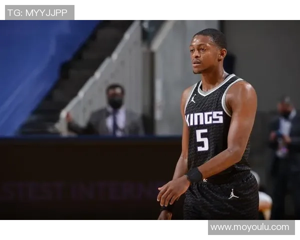 德阿隆福克斯如何引领国王队重返季后赛的辉煌之路