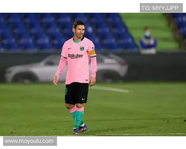 斯特拉斯堡队迎战摩纳哥强强对决引发球迷热议与期待