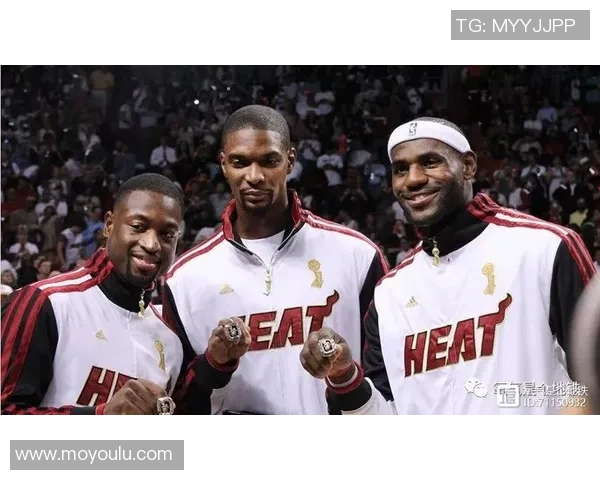 湖人队与热火队激战正酣谁将捧起总冠军奖杯的荣耀之夜 湖人队与热火队激战正酣谁将捧起总冠军奖杯的荣耀之夜