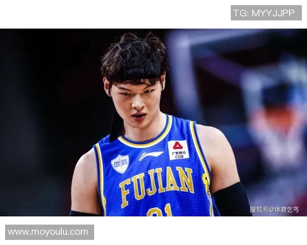 王哲林领衔中国篮球新篇章展现实力与团队精神的崛起之路