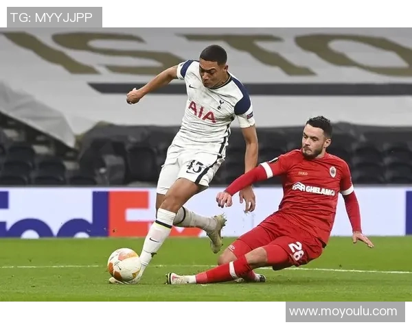 热刺迎战安特卫普期待精彩对决球迷热情高涨助威球队奋勇争胜