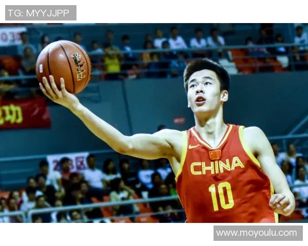 郭昊文:从青涩少年到篮球场上的闪耀新星之路 郭昊文:从青涩少年到篮球场上的闪耀新星之路