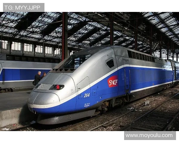 铁路工场与兵工厂的对比分析:技术发展与历史变迁的双重视角 铁路工场与兵工厂的对比分析:技术发展与历史变迁的双重视角