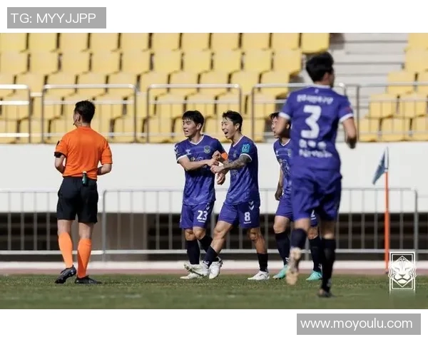 首尔依恋与城南FC的激烈对决展现足球魅力与团队精神的较量